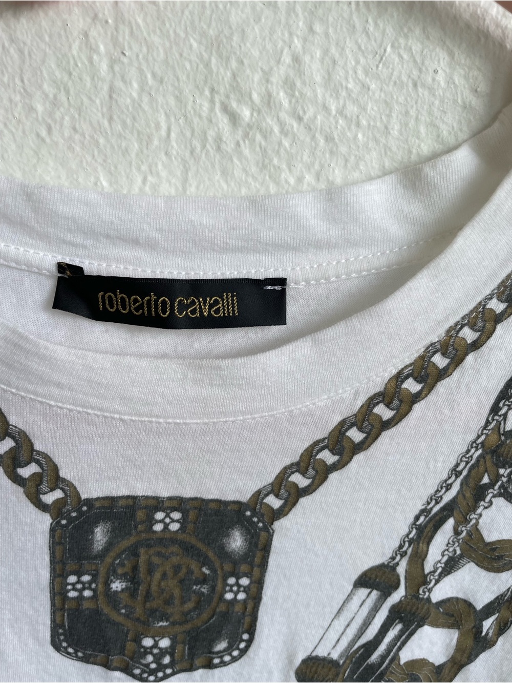 Roberto Cavalli White Tee with Gold and Black Chain-Print Necklace VINTAGE - Picture 4 of 8